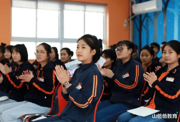 本科教育|2022中考要取消“普职分流”，发展职业本科教育，本科生越来越多