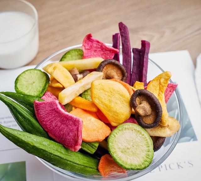 饼干|建议女生“轻断食”期间,常吃5款低卡美食,吃出窈窕好身材