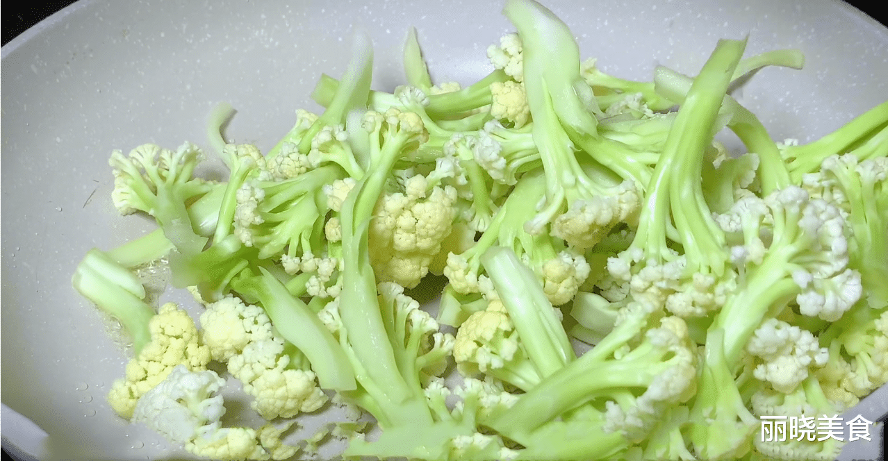 三伏结束，别忘“秋养肺”，建议“多吃6白，少吃1黑”，润肺防燥