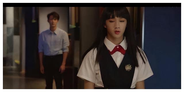 张峻宁|《你安全吗？》檀健次一集只有8分钟，男三号加戏注水引观众不满