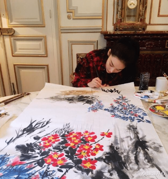 张馨予晒出自己的家,虽然老公家不富裕,但还给她一个超大衣帽间