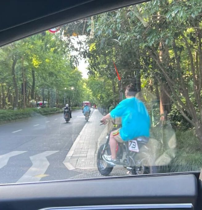王思聪|王思聪与五位美女逛街被偶遇，女方腿粗身材壮实，被吐槽不挑食