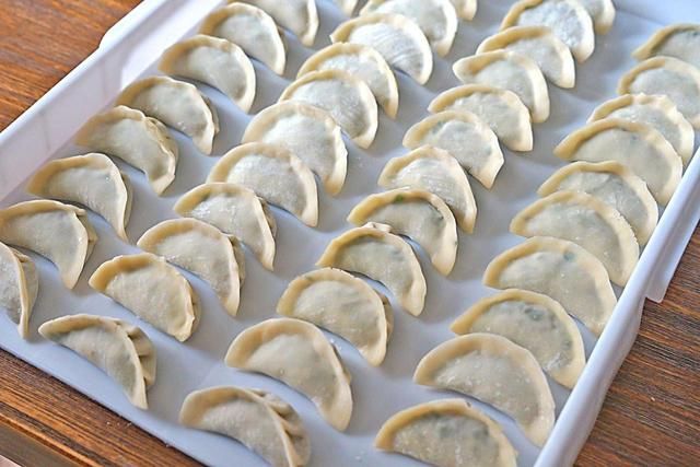 明日中元节,给家人多吃两样“压惊菜”,寓意平安又顺遂