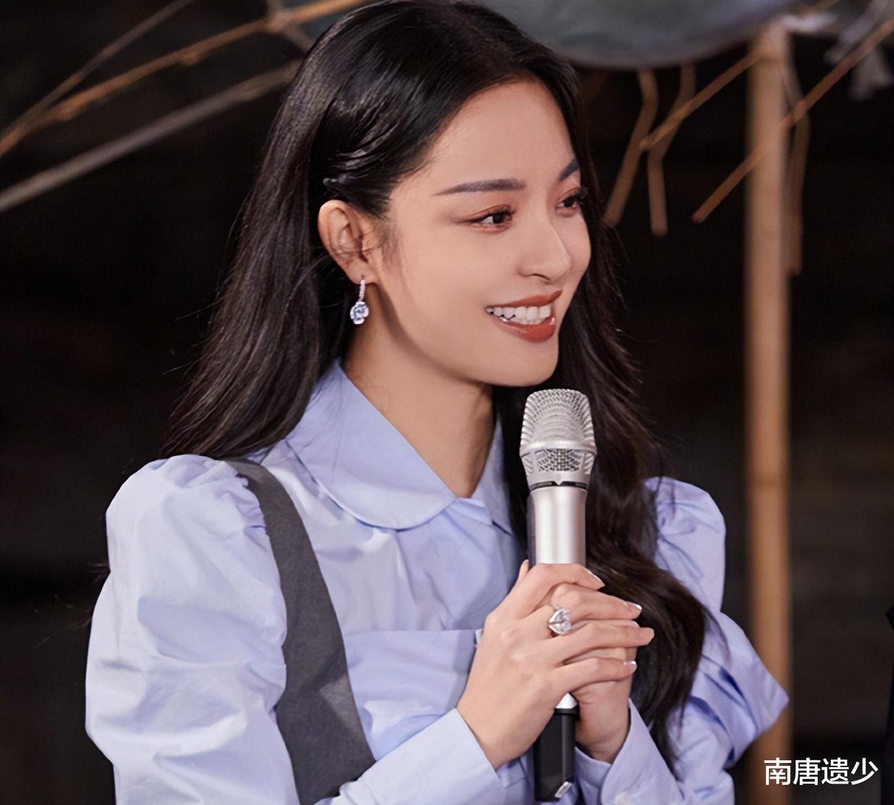 芒果台|继“四小花”之后，芒果台又捧出“双子星”，跨年主持阵容已明朗