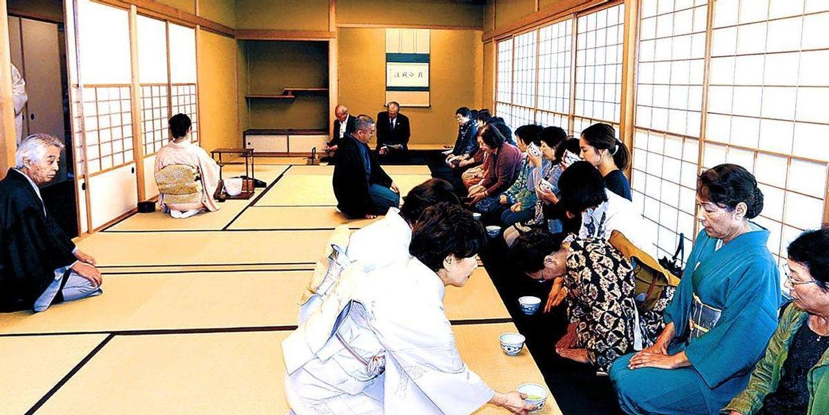 日本人进屋有拖鞋的习惯,但要是闻到脚气的味道该怎么办?