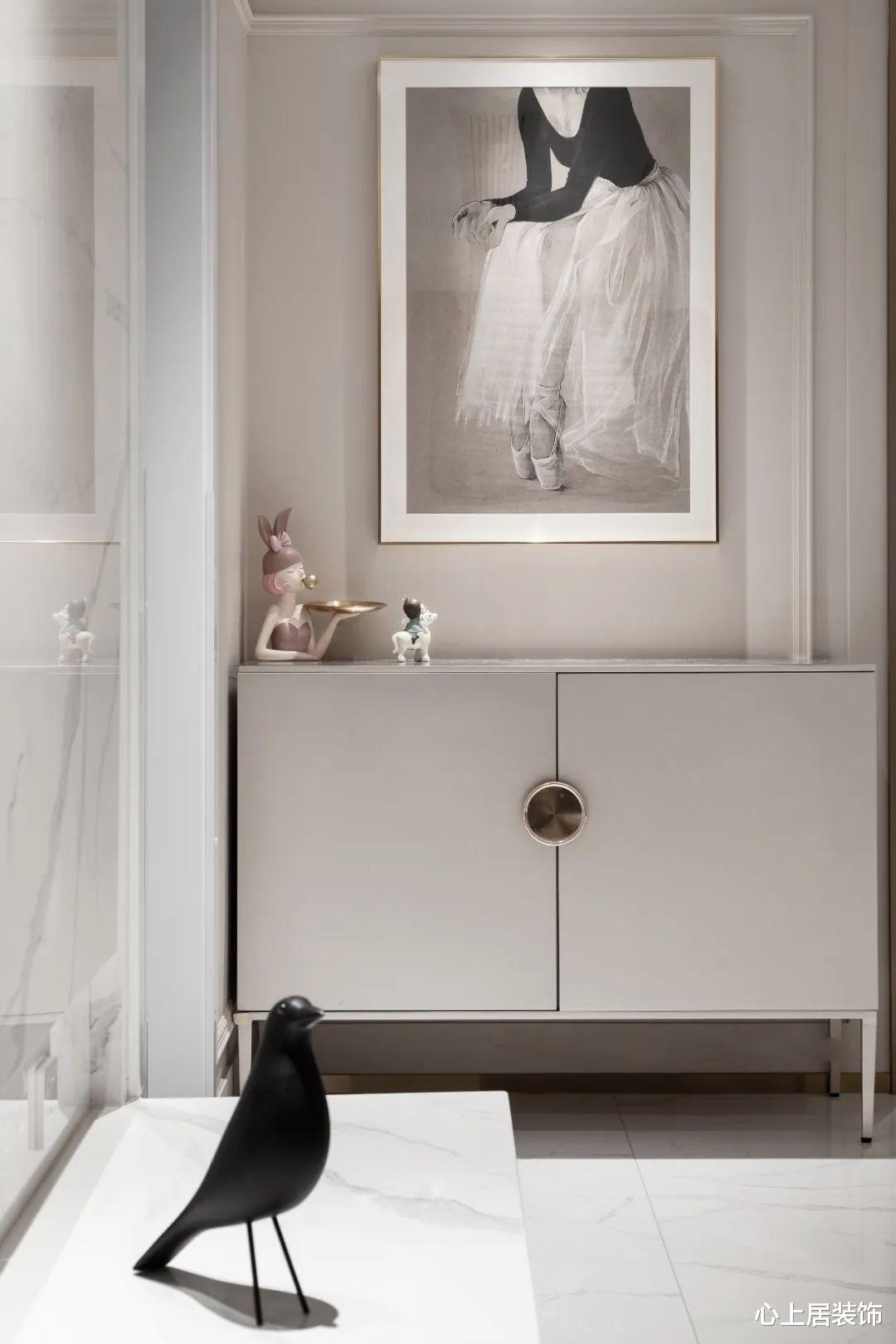 深红咏叹调,翡翠湖畔的复古法式轻奢