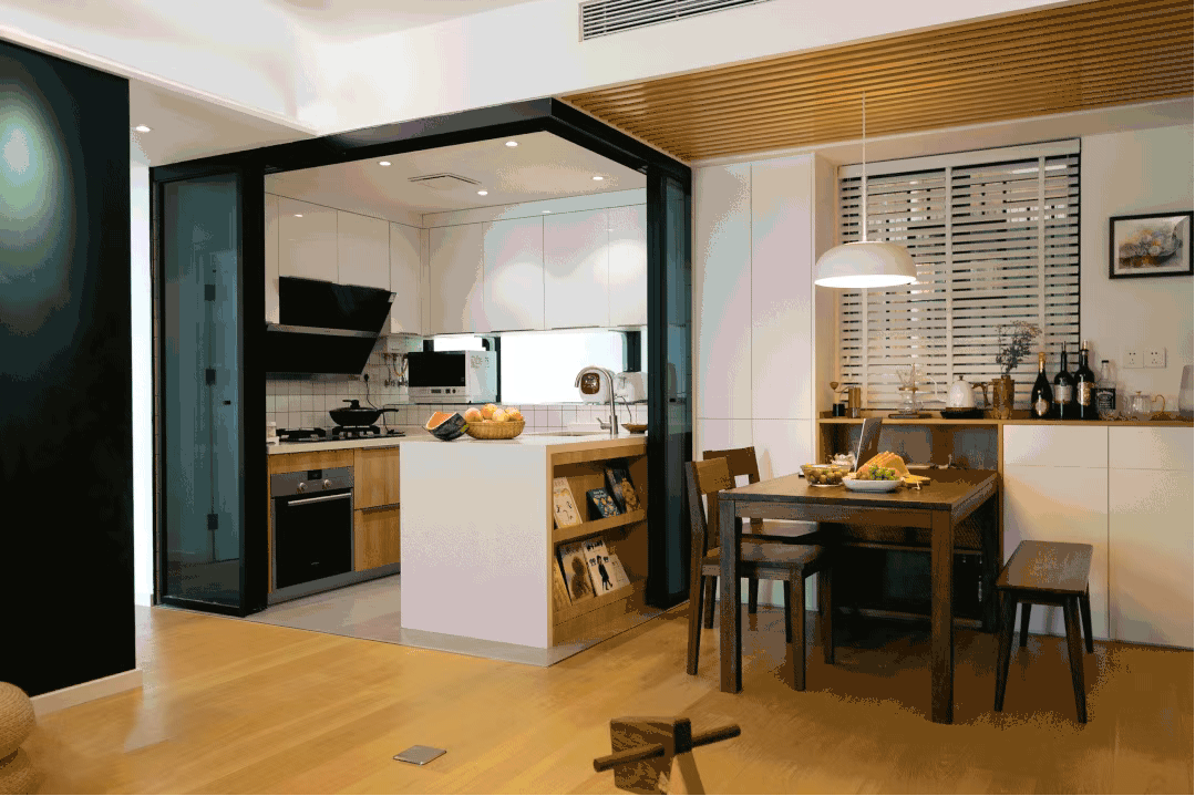 开放厨房怕油烟,这样做比开放还美,而且没有油烟