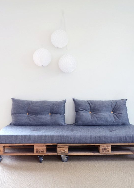 是时候对沙发下手,做成这样实用性也不低,沙发垫一铺舒适可收纳