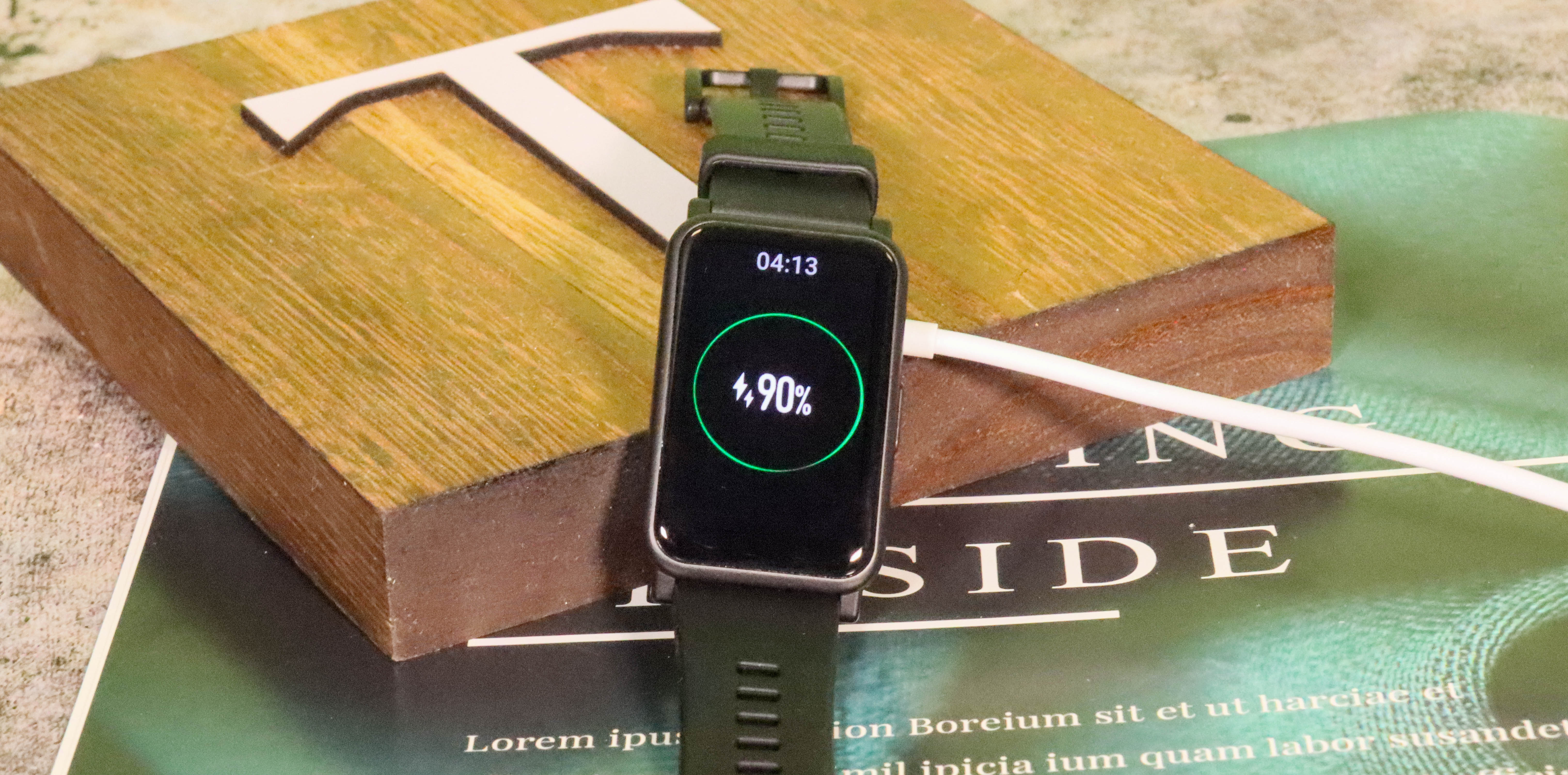 裁员|荣耀手表ES：颜值与功能样样兼具，轻智能手表的不二之选？