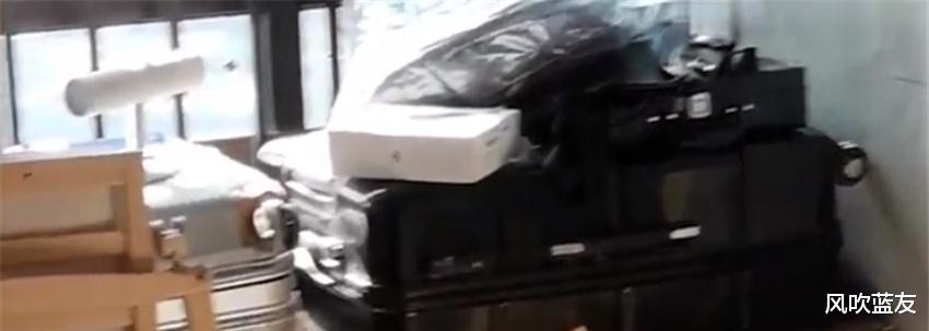 20岁姑娘买毛坯房不装修就入住,却认为比出租屋舒服?网友:赤贫