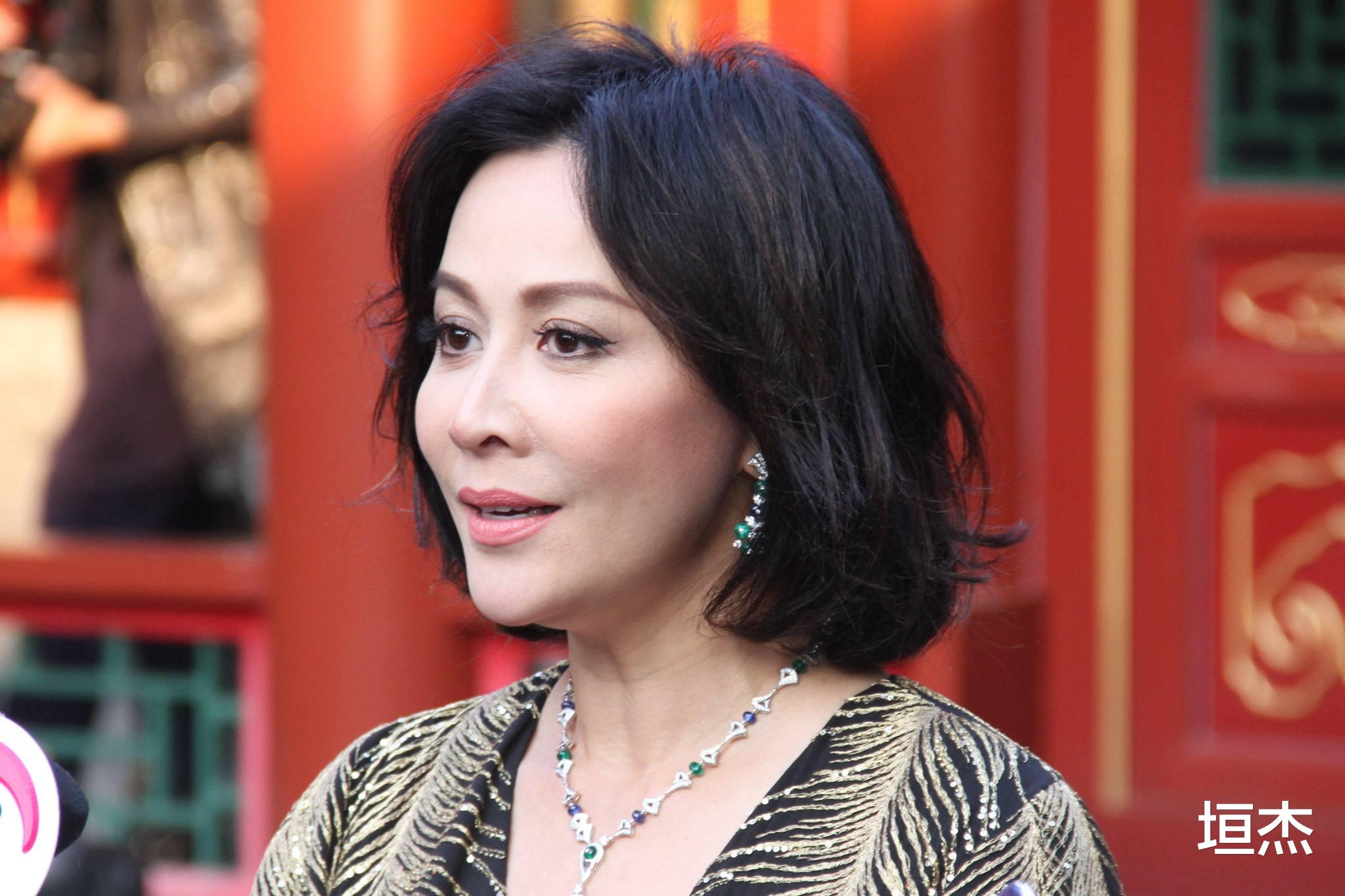 娱乐圈|瘦到病态、动脸成瘾、强行装嫩,“娱乐圈”的畸形审美真可怕