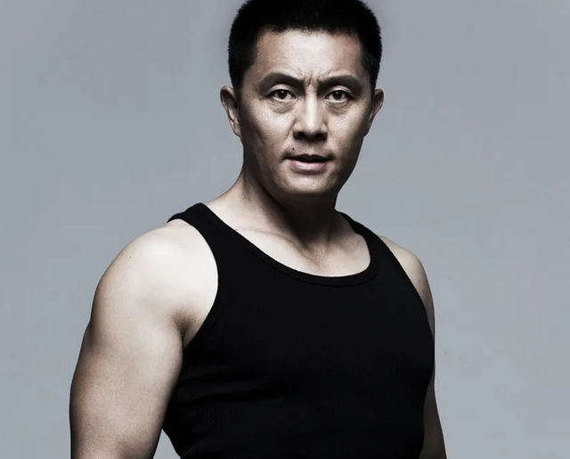 常戎|演员常戎近照曝光,59岁热衷健身浑身腱子肉