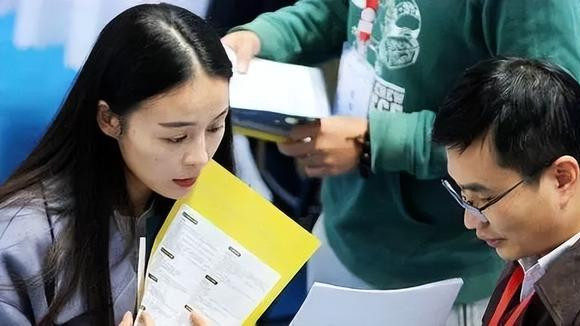 留学生|学历和名校并不能成为学生求职的唯一筹码，没有也是万万不可的