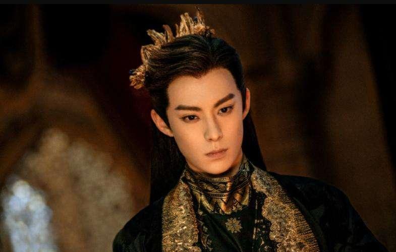 王鹤棣|王鹤棣出演“现偶东方青苍”，与白鹿合作《以爱为营》网友很期待