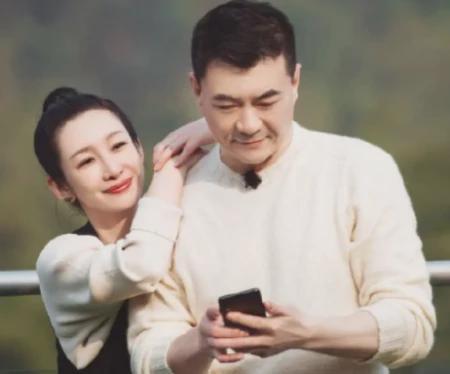 秦海璐|王珂破产后，她畏畏缩缩走到秦海璐家门口，然后借走了一大半积蓄