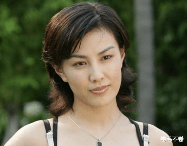 黄圣依|“大长脸”也好看的8位女星，个个明艳大气，高级感十足