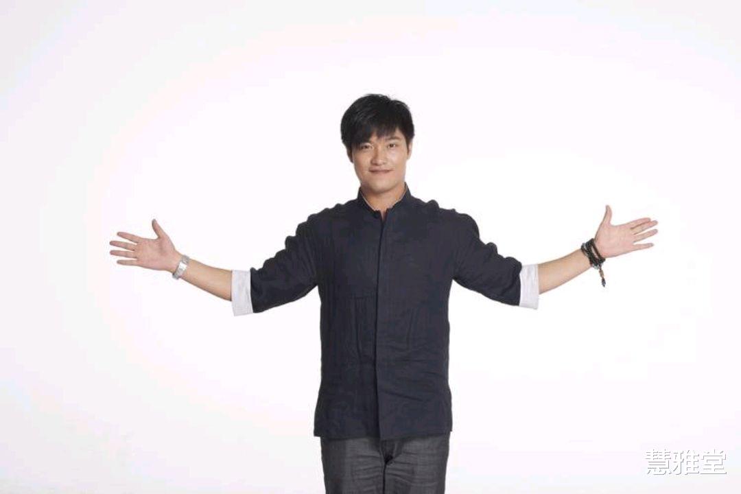 穴位|著名养生专家迷罗，“元瑜伽”创始人，被誉为“中医瑜伽第一人”