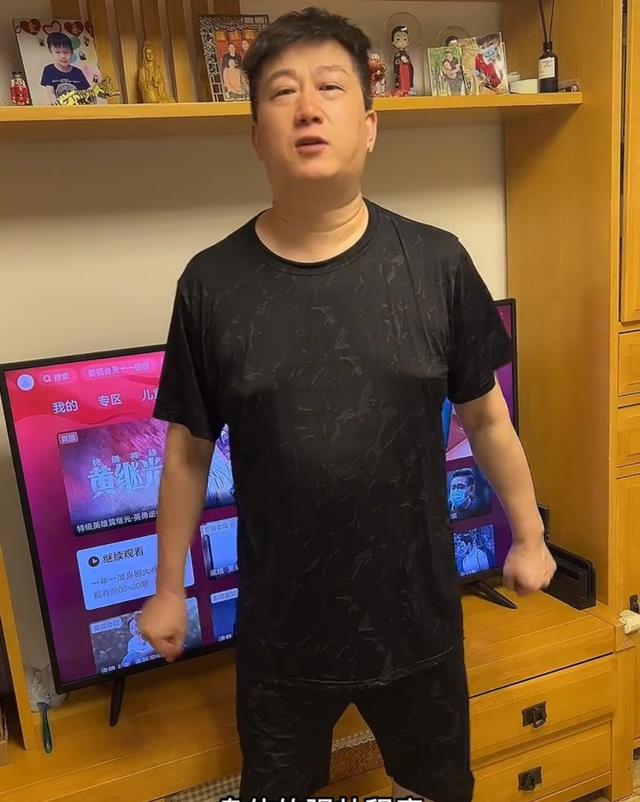 张鹤伦|德云社张鹤伦清晨发文，文案引发粉丝共鸣，还是伦哥比较接地气