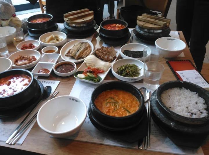 街拍|金星的姐姐嫁到韩国后,被婆家亲戚欺负,金星:姐,我教你三招