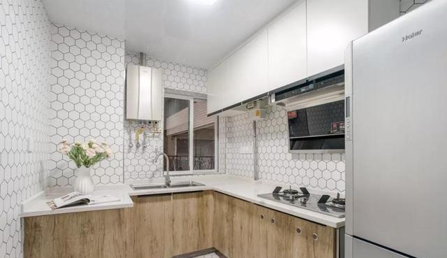 厨房顶面吊顶,用铝扣板好还是石膏板好?