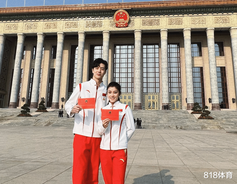 王诗玥|领证了! 王诗玥柳鑫宇光荣出席冬奥表彰, 晒2张大红邀请函仿佛结婚证
