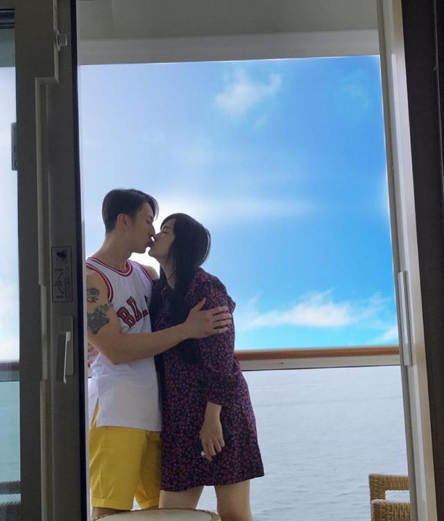 关晓彤|情牵初恋走一生！吴尊绝不出轨原因曝光，霸气回应让网赞：好男人