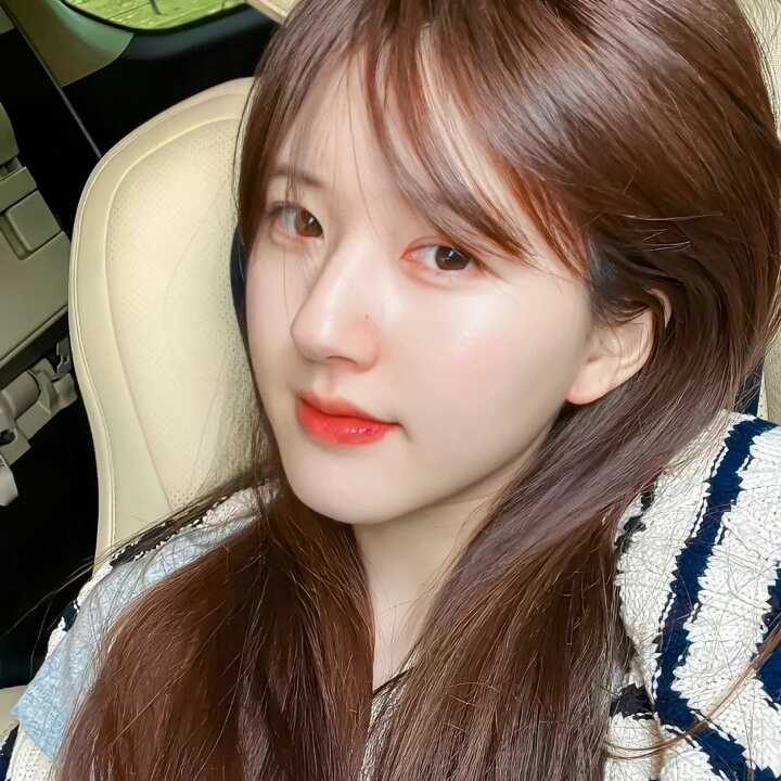 赵露思|赵露思头像 | 繁星还是万丈星河,都不及你眼里闪烁的光