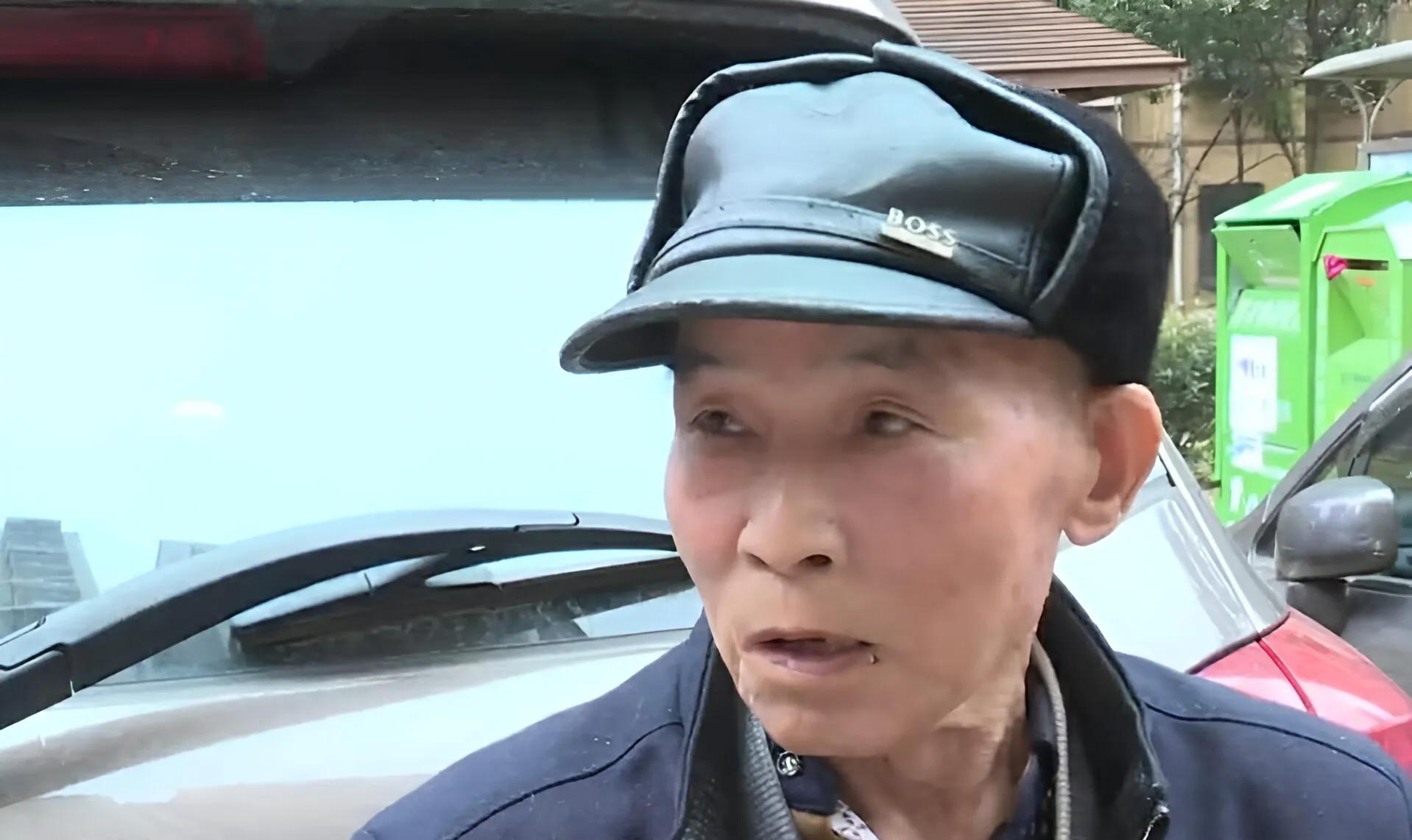 84岁老人迷恋50岁女子,竟爬管道下楼约会,儿子:他为老不尊