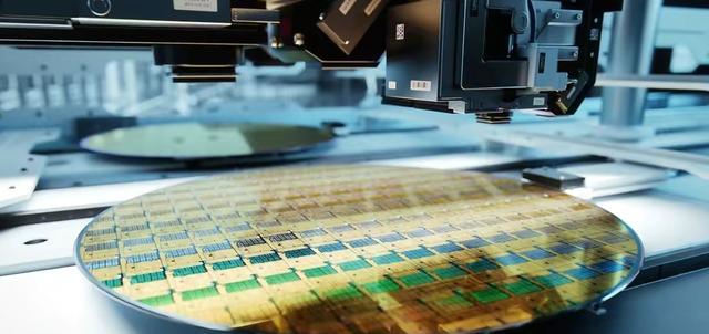 阿斯麦尔|关于296亿美元,专家对美禁令发声:赶紧停手!ASML或将被拉黑