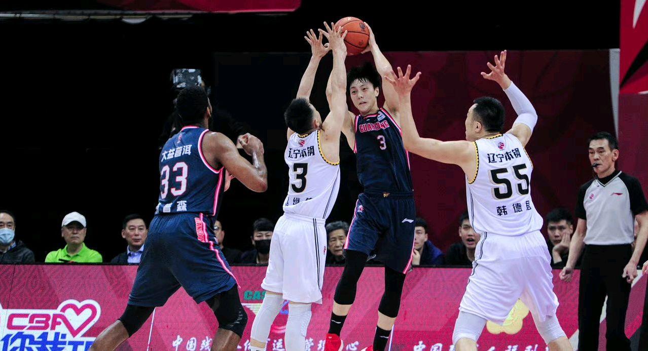 詹姆斯·哈登|广东12人阵容更新！阿联阿日组双塔 锋线三将齐聚 杜锋巧用回马枪