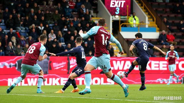 英超|没有奇迹，2-0！9.5亿巨舰重夺英超榜首，利物浦只高兴了40分钟