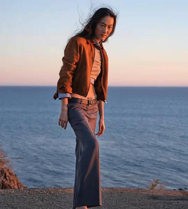 陈冠希|秦舒培大翻车！素颜暴露男相长成陈冠希翻版，表现力太差被吐槽