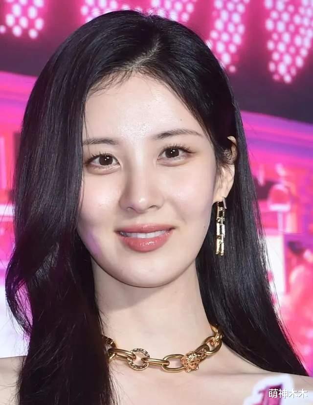 任敏 少女时代15周年发新歌，生图被嘲脸僵，失去韩式滤镜都好普通