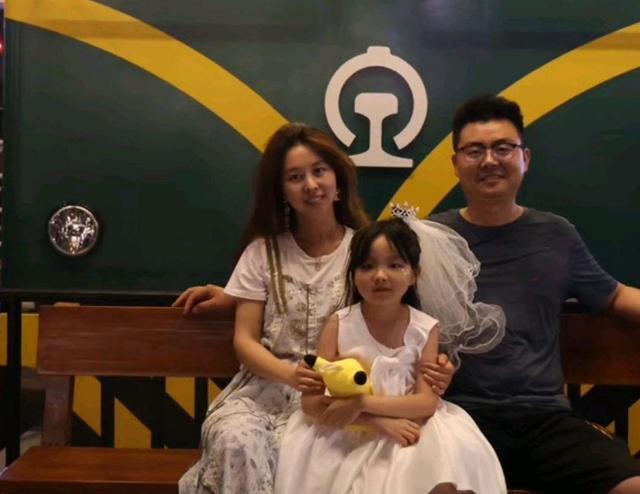 许敏|这就是幸福!田静一家四口回九江和许敏团聚,田静的配文满含深意