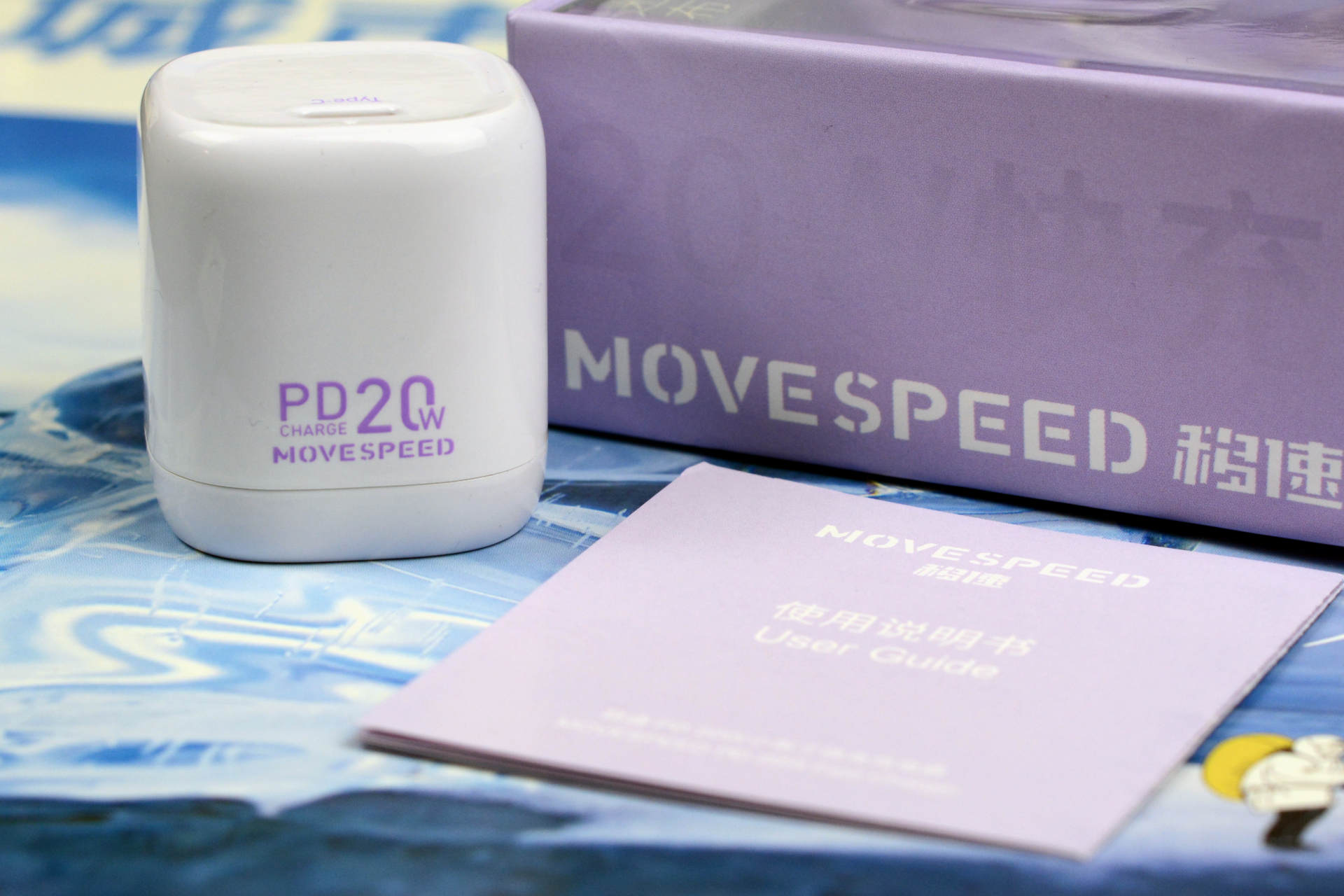 尼康|果粉总有福利，有了它就不用买原厂充电头了，省钱又便携