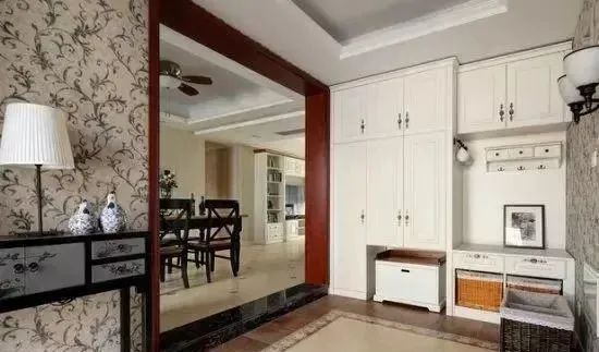 139平美式三室两厅,一进门玄关把人迷住,电视墙更是实用极了!
