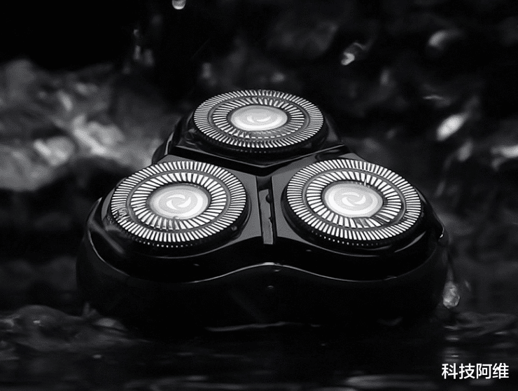 罗永浩|飞科迎来“强劲对手”，罗永浩带货力荐，39.9元好评率高达97%