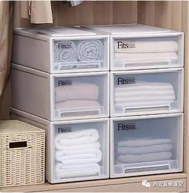 知道衣服是要挂的,衣柜格局就好做了