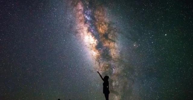 站在“巨人”肩膀仰望星空,你不得不知道的十位占星大咖!