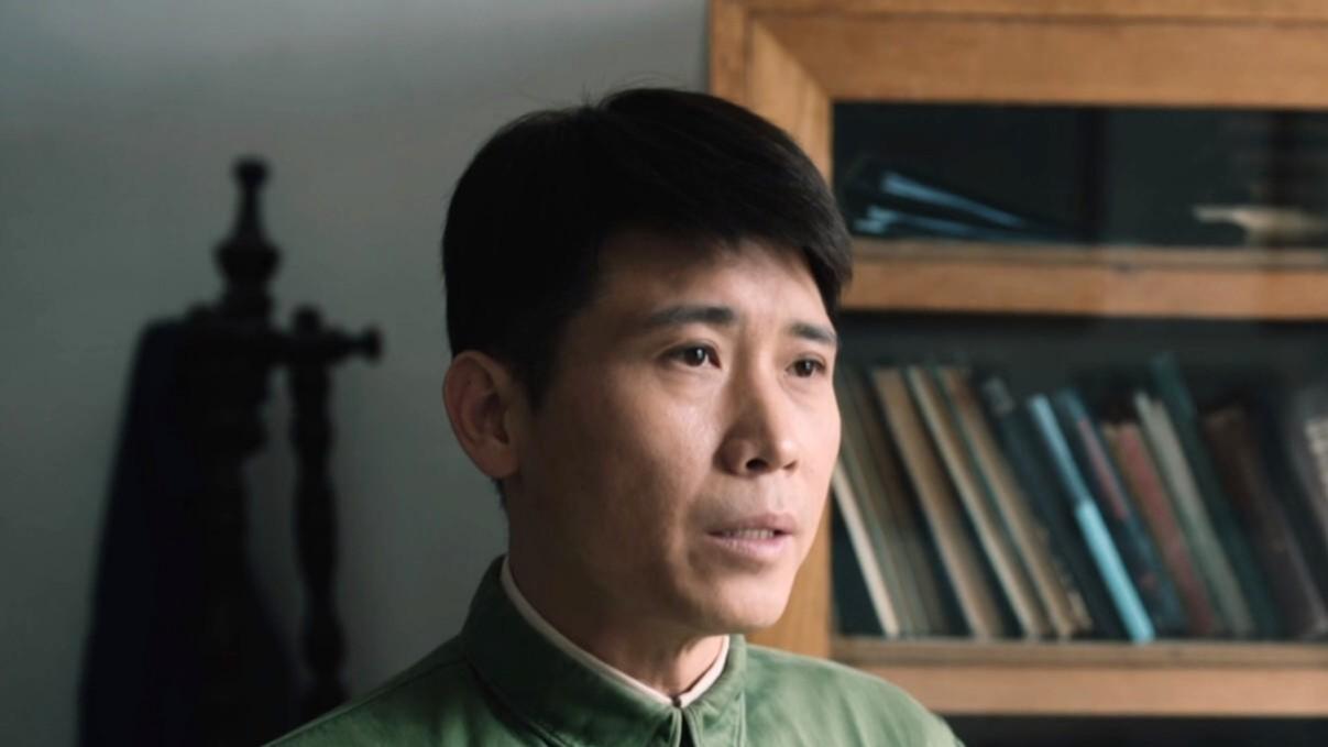 李乃文|才播1天，稳居飙升榜第一，李乃文成为年代剧“专业户”