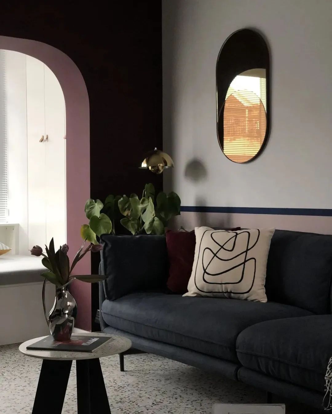 170㎡顶跃复式宅,「勃艮第红+蓝粉」分色,优雅又时髦!