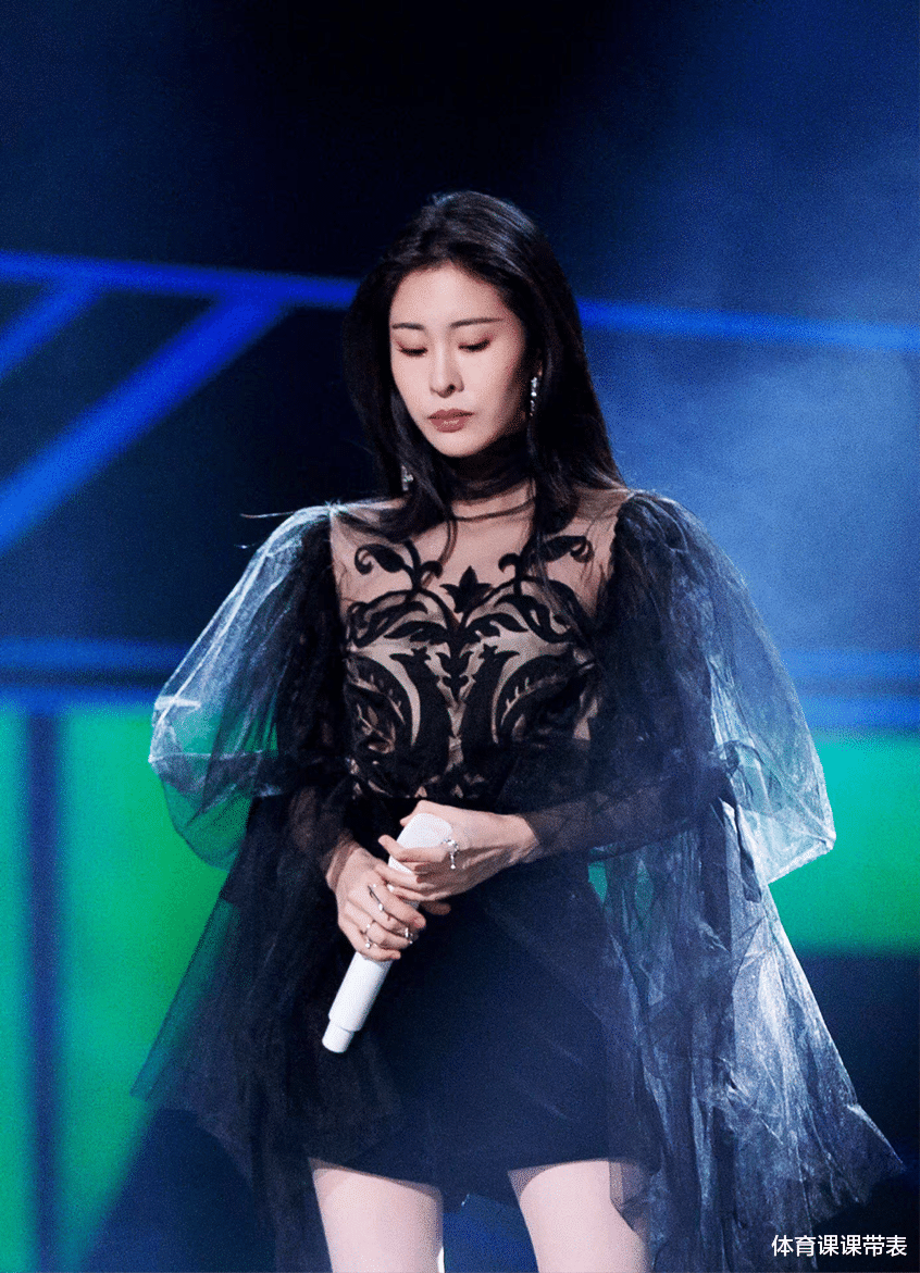 格子衫|张碧晨真的太惨了，拒绝做恋爱脑