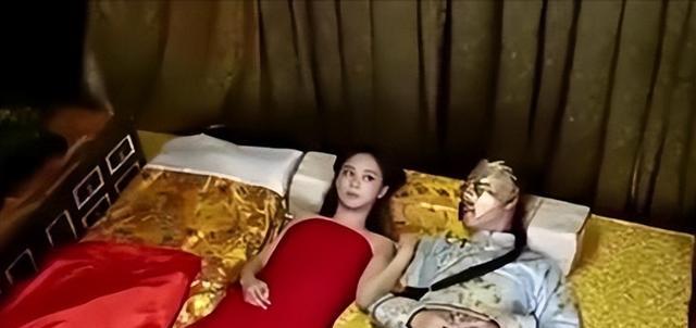 杨紫|杨紫不愿提及的一部戏，一个片段拍了整整4天，她表示十分不舒服