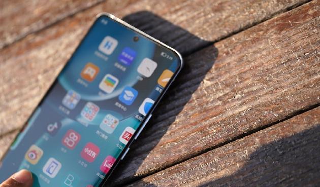 旗舰机|目前值得考虑的旗舰机，LTPO+高频调光+全能三摄，新骁龙仅3999元