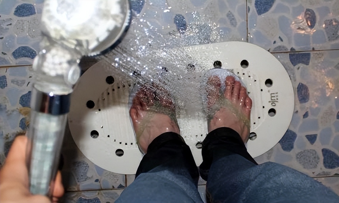 等我买房了,厕所坚决不装马桶,洗手台也不要,学下面的布置!牛