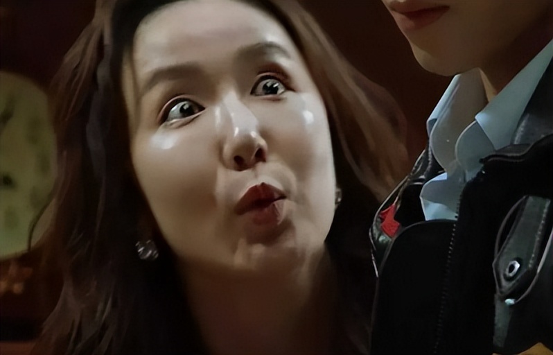 爱情公寓|初见美貌惊人，再见平平无奇！第一眼美女太坑人