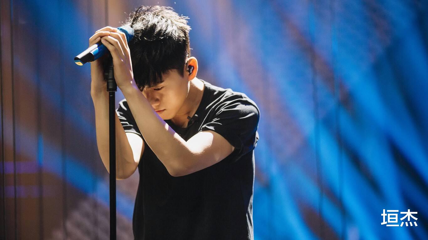 小姐姐|人前贵公子,人后软饭男?这10位中年男星,个个“靠女人上位”