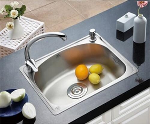 厨房水槽到底1个好还是2个好？我家竟然装错了20年！