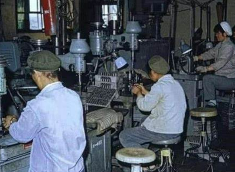 上海小伙变成墨西哥毒枭,家中搜出2亿多美金,从不向中国贩毒
