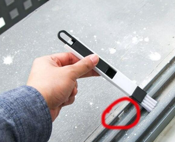 刚住新房1年全是泪,一屋直中18大坑,全是胡闹瞎作!白扔血汗钱